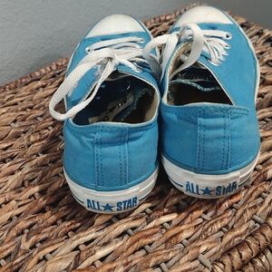 Converse All Star Kids Blue Sneakers size 5.5 (women's size 8 comparable)